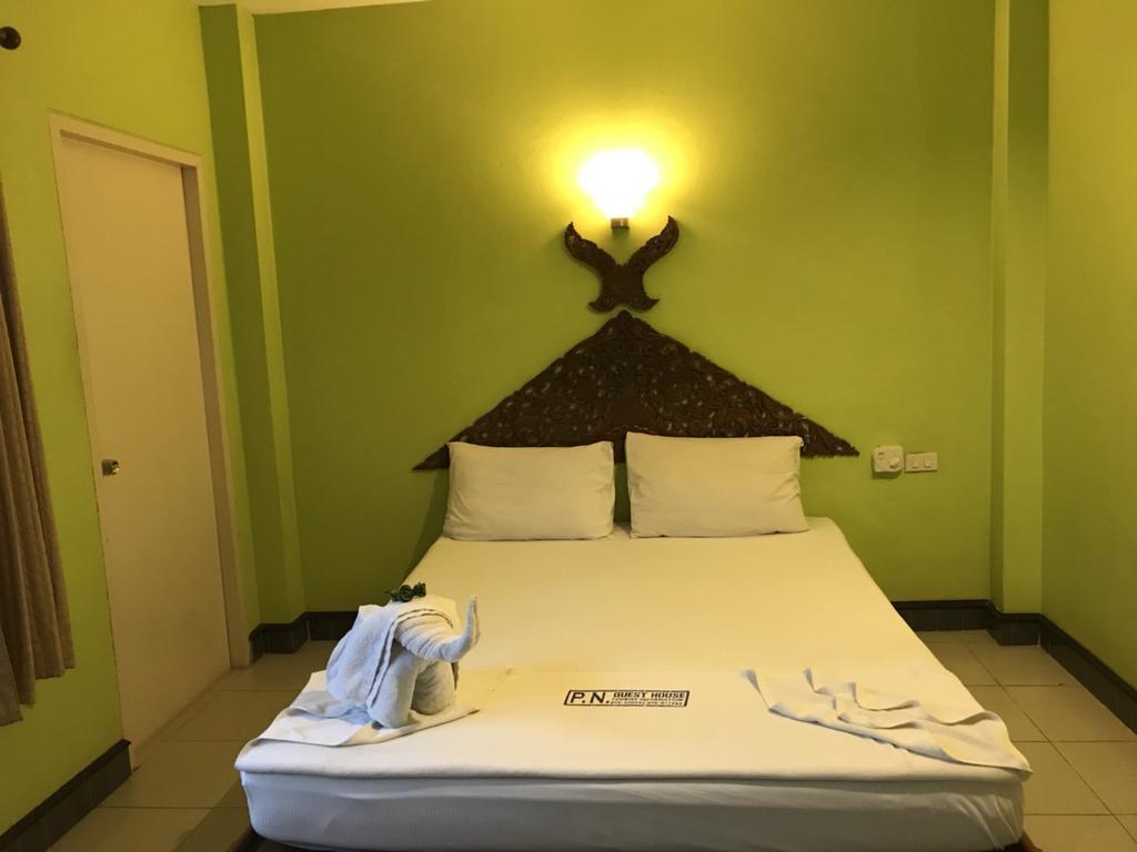 P.N. Guesthouse Krabi town Exterior foto